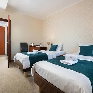 Globus 3* Cracovia